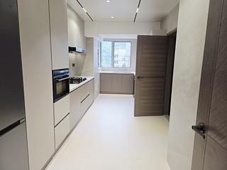 Mid Levels Central - Tregunter Tower 3 16