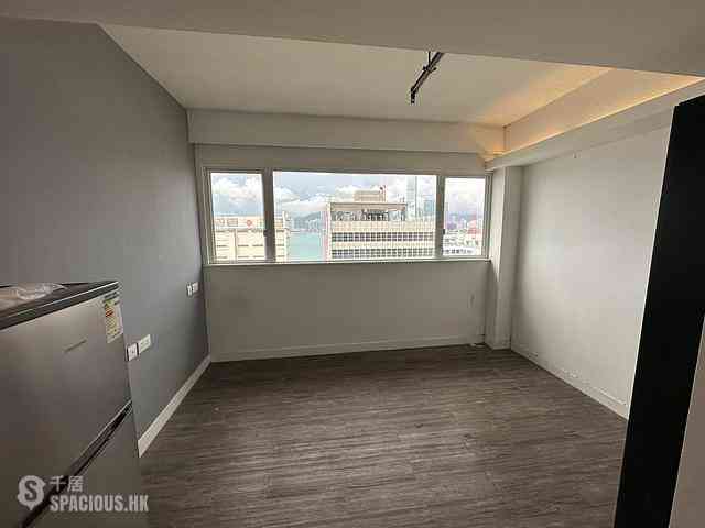 Sheung Wan - 76, Connaught Road West 03