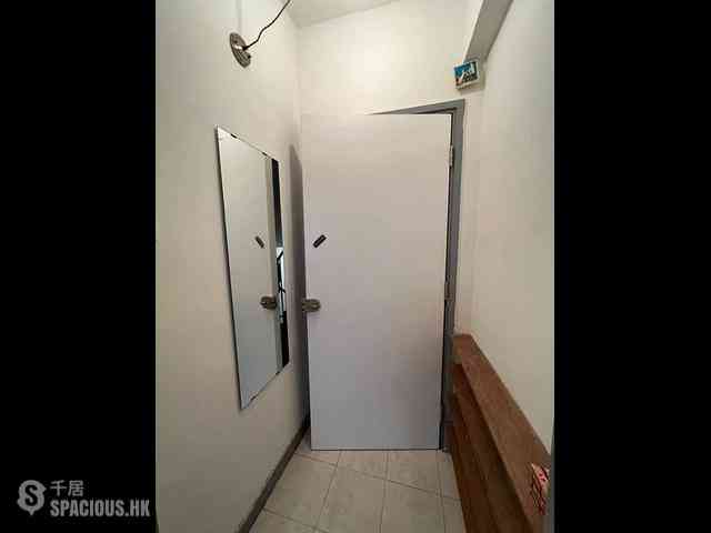 Sai Ying Pun - Kam Lun Mansion 05