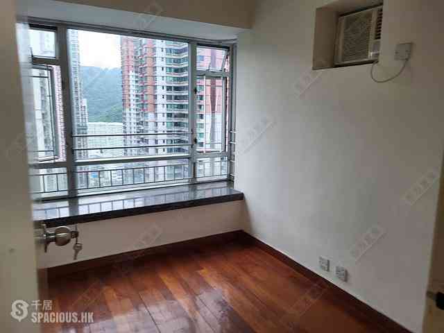 Tseung Kwan O - The Metro City Phase 1 Block 1 03