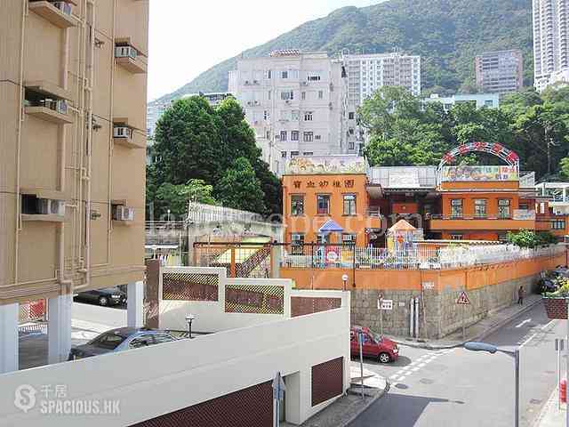 Happy Valley - 2-4, Hawthorn Road 02
