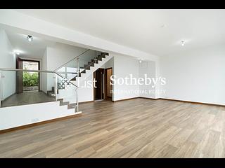 Chung Hom Kok - 30, Cape Road 02
