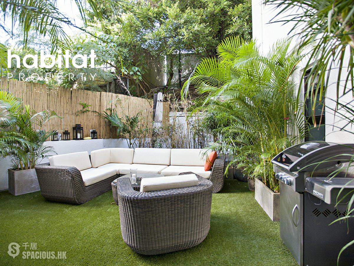 Chung Hom Kok - Jadebeach Villa 01