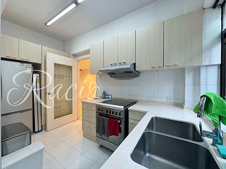 Mid Levels Central - 6B-6E, Bowen Road 11