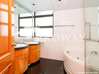 Mid Levels Central - Fairlane Tower 06