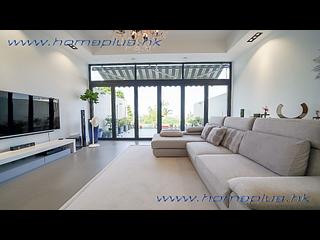 Clear Water Bay - Little Palm Villa 05