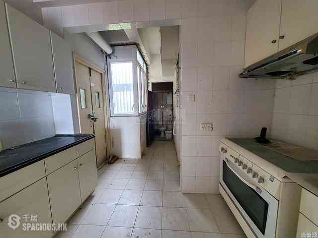 Repulse Bay - Ridge Court Block A-B 04