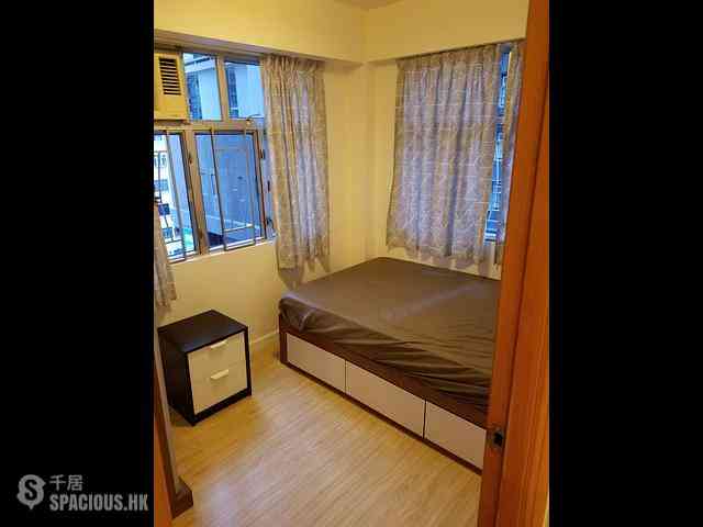 Wan Chai - Luckifast Building 07