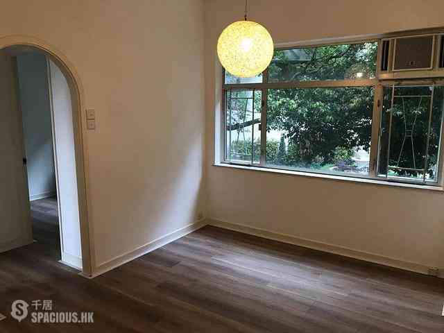 Mid Levels Central - Mackenny Court 01