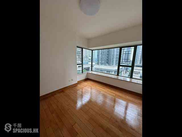 Tai Kok Tsui - Island Harbourview Block 5 03