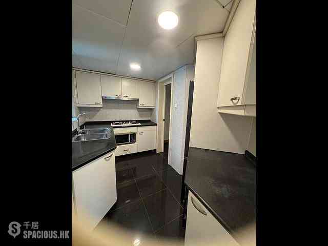 Tai Kok Tsui - Island Harbourview Block 5 06