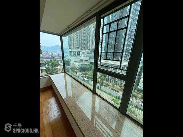 Tai Kok Tsui - Island Harbourview Block 5 09