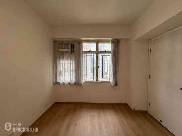 Sai Ying Pun - Cheong Wing Court 02