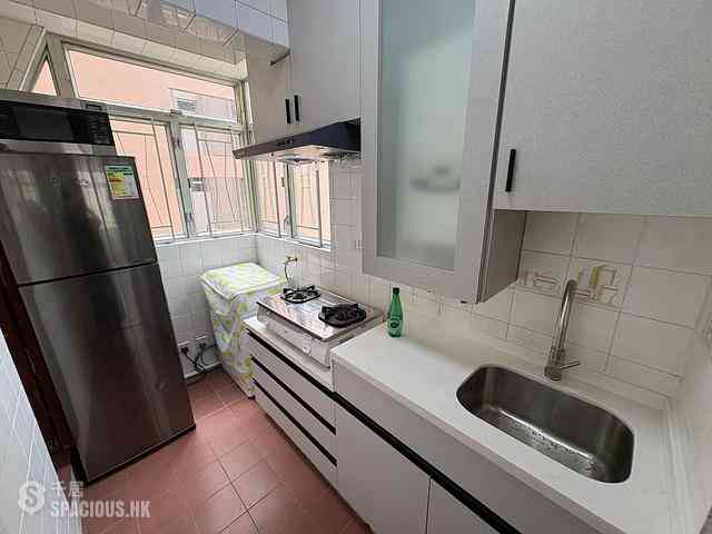 Sai Ying Pun - Cheong Wing Court 12