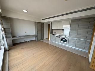 Sai Ying Pun - The Summa Block 2 02