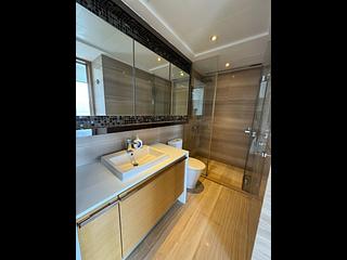 Sai Ying Pun - The Summa Block 2 07