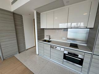 Sai Ying Pun - The Summa Block 2 08