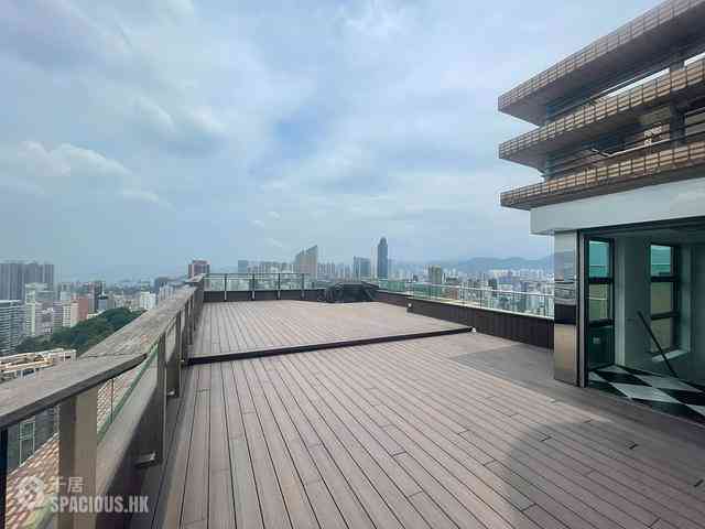 Yau Ma Tei - Parc Palais 01