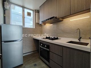 Chung Hom Kok - 30, Cape Road 05