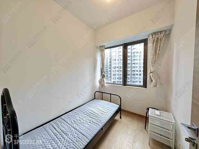 Pak Shek Kok - Solaria Tower 9 04