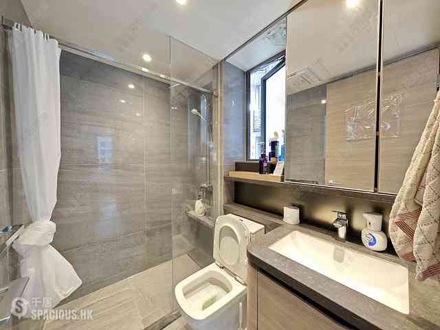Pak Shek Kok - Solaria Tower 9 06