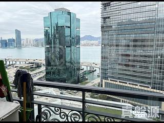 Quarry Bay - La Place De Victoria 02