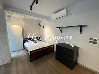 Sai Ying Pun - Fook Moon Building 04