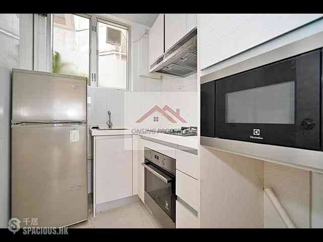 Chung Hom Kok - 30, Cape Road 01