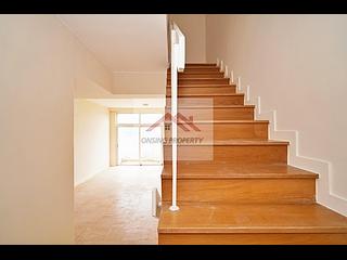 Chung Hom Kok - 30, Cape Road 04