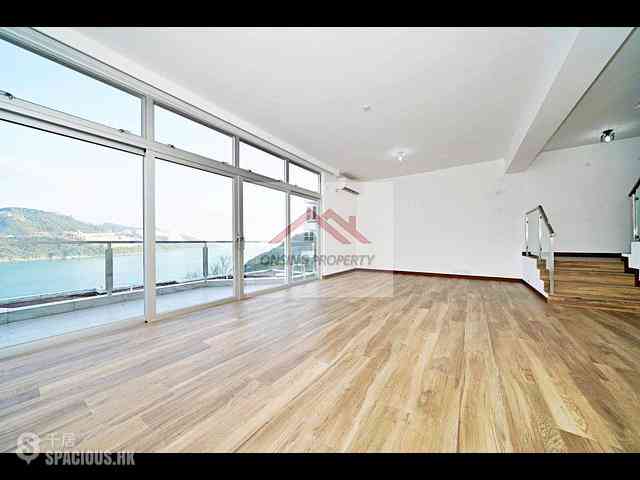 Chung Hom Kok - 30, Cape Road 01