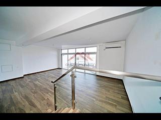 Chung Hom Kok - 30, Cape Road 03