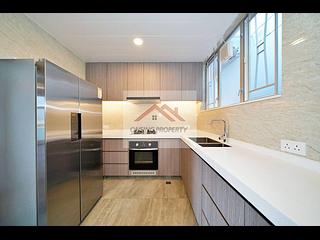 Chung Hom Kok - 30, Cape Road 04