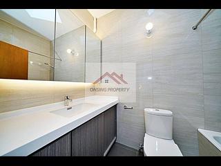 Chung Hom Kok - 30, Cape Road 11