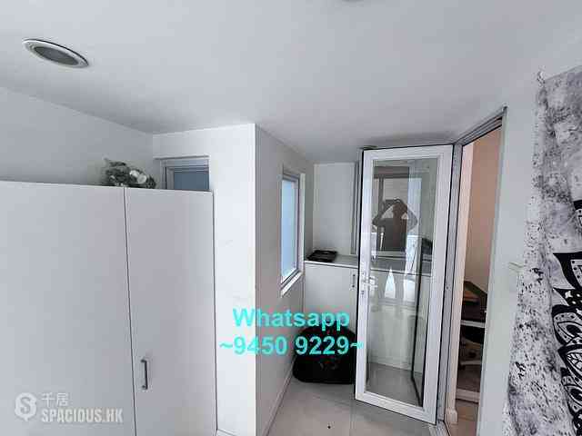 Sheung Wan - 109-111, Wing Lok Street 06