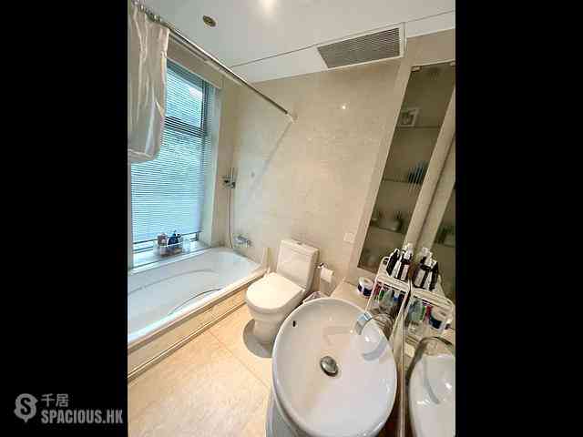 Mid Levels Central - Regence Royale Tower 2 06