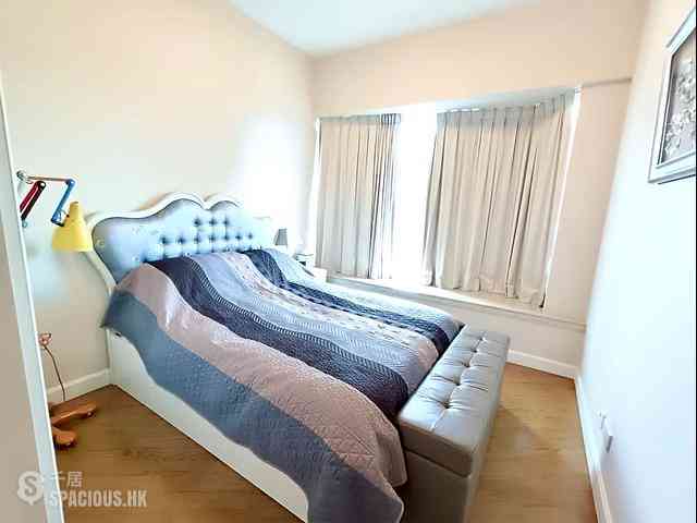 Mid Levels Central - Regence Royale Tower 2 07