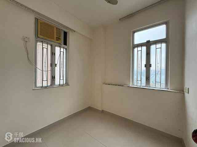 North Point - Yik Hon Building 05