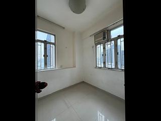 North Point - Yik Hon Building 04