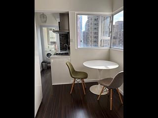 Sai Ying Pun - Comfort Court 04