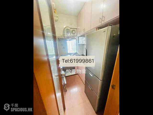 Shau Kei Wan - Eastway Towers 02