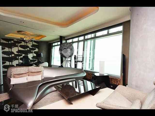 Repulse Bay - The Lily 01