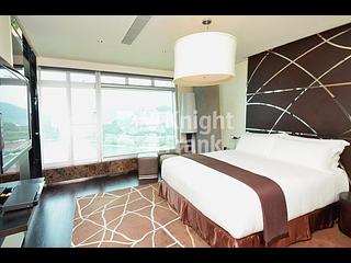 Repulse Bay - The Lily 10