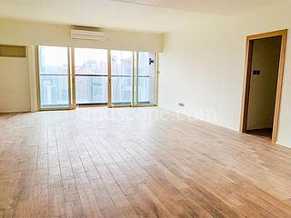 Mid Levels Central - St. Joan Court 02