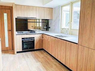 Mid Levels Central - St. Joan Court 05