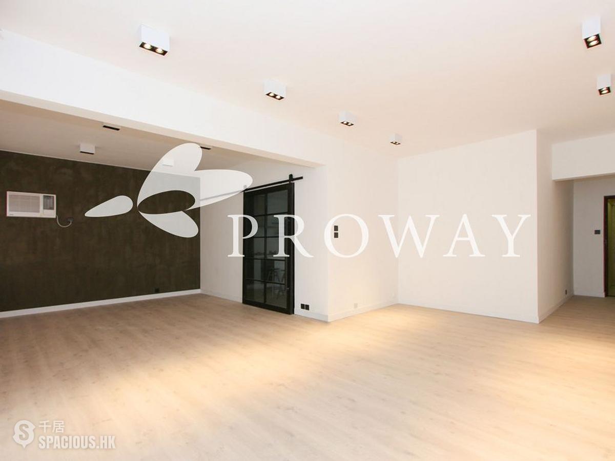 Mid Levels Central - Emerald Court 01