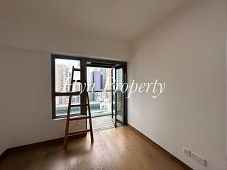 Soho - Centrepoint 04