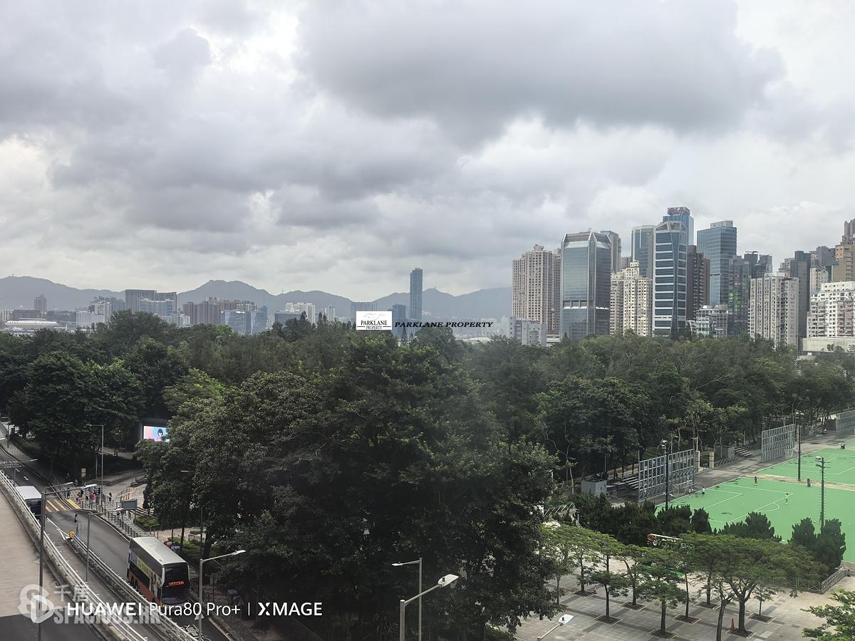 Causeway Bay - Lok Sing Centre 01