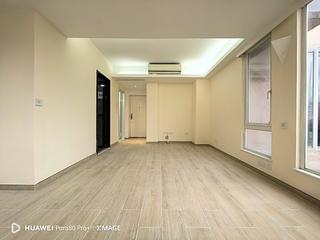 Causeway Bay - Lok Sing Centre 04