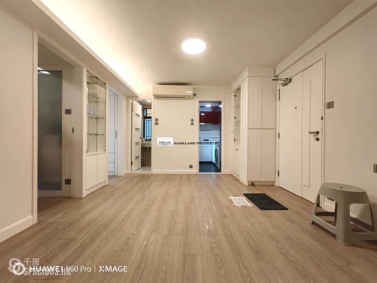 Wan Chai - Rialto Building 01
