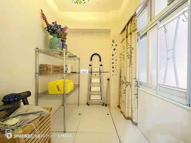Wan Chai - Hennessy Building 07